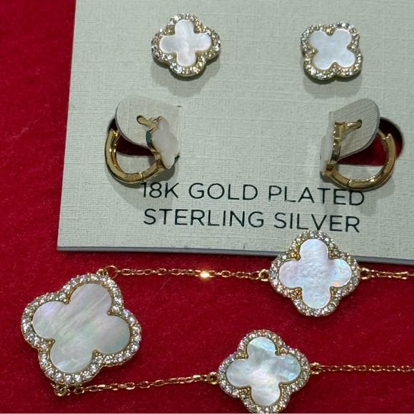 Rachel Zoe Clover Gold MOP Jewelry Set - Picture 1 of 10